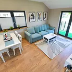 Sun & Garden View בית נופש